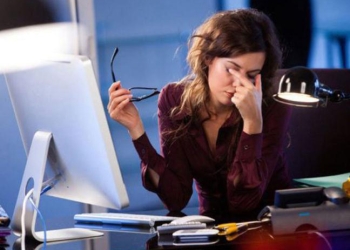 [:vi]Phụ nữ có nguy cơ mất thị lực cao hơn nam giới[:]