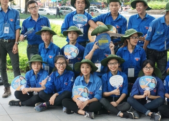 [:vi]Bệnh viện Mắt Quốc tế DND đồng hành cùng “Tiếp sức mùa thi 2017” tại 112 điểm trường THPT[:]