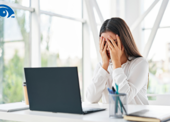 Cận thị giả có dễ nhận biết hay không?