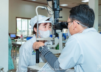 Đồng hành cùng Công ty Cổ phần Nhựa An Phát Xanh chăm sóc sức khỏe thị lực cho cán bộ công nhân viên