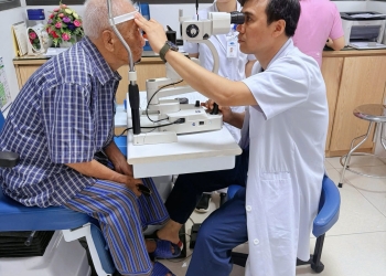 “Mắt còn sáng là còn nhìn rõ anh em đồng đội…”