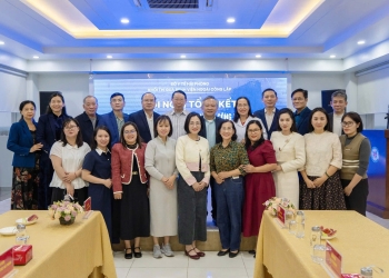 BỆNH VIỆN MẮT QUỐC TẾ DND HẢI DƯƠNG THAM DỰ HỘI NGHỊ TỔNG KẾT THI ĐUA KHỐI BỆNH VIỆN NGOÀI CÔNG LẬP NĂM 2025