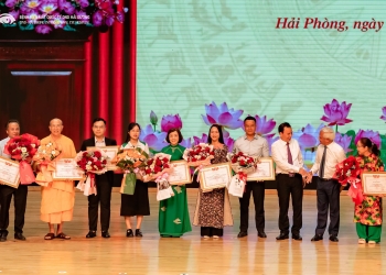 Hệ thống Bệnh viện Mắt Quốc tế DND đồng hành cùng Tháng hành động vì người cao tuổi Việt Nam